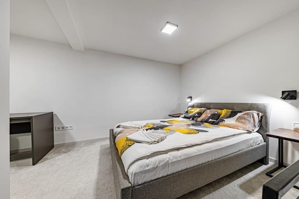 Chic Loft Bp: Industrial Gem * בודפשט